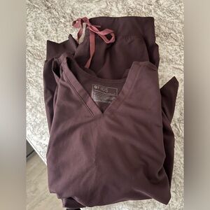 Figs Espresso scrub set